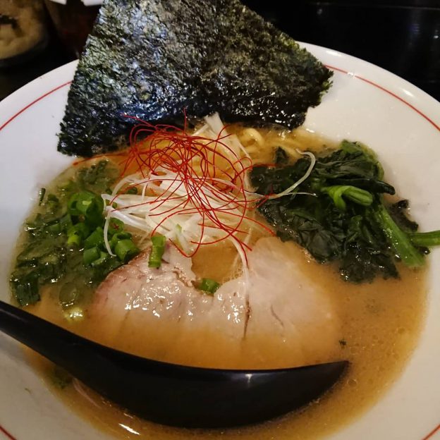 醤油豚骨ラーメン